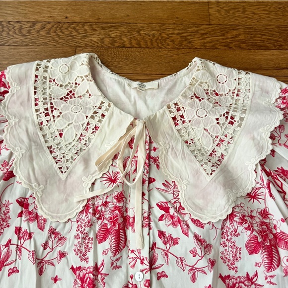 ANTHROPOLOGIE Vintage Floral Red and White top with Lace Accents - Picture 2 of 9